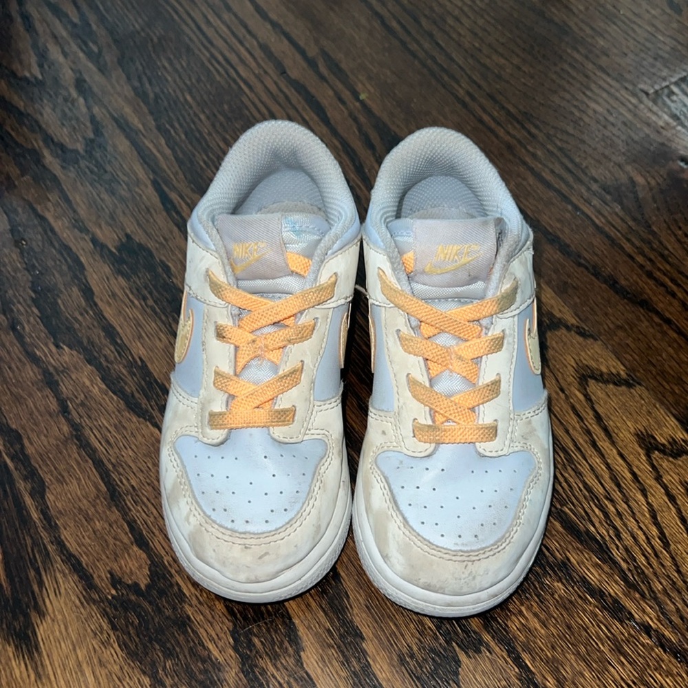 Girls dunks